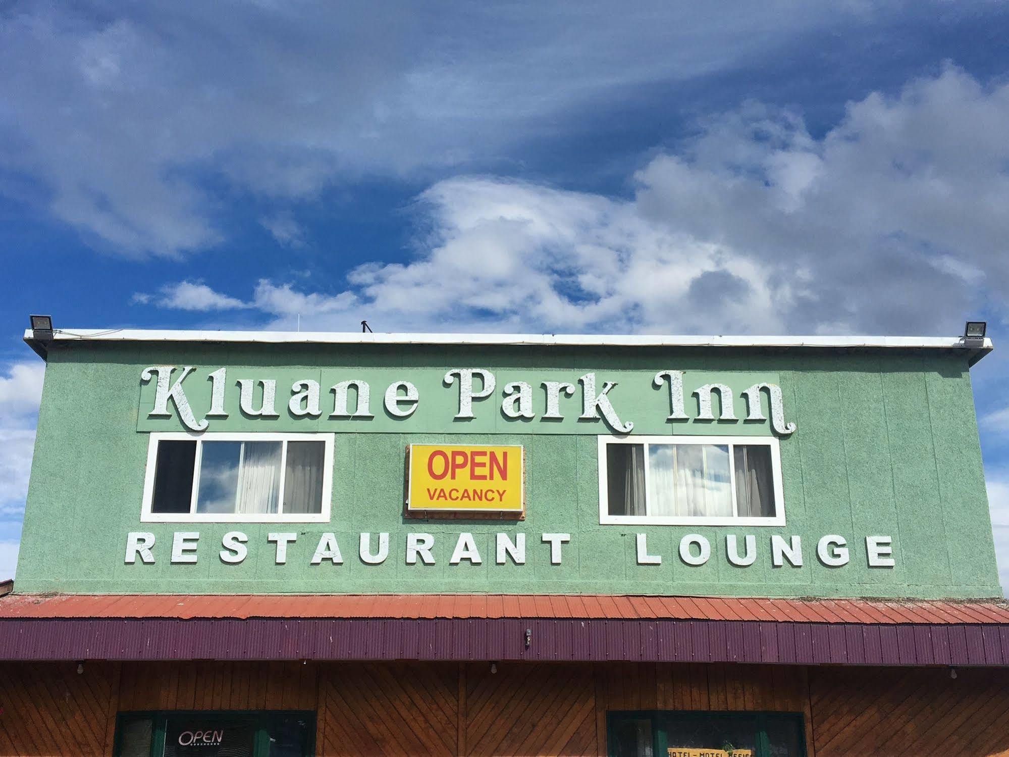 Kluane Park Inn Haines Junction Exterior photo